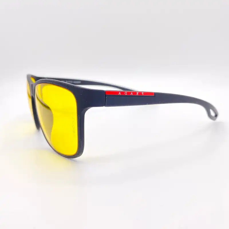 عینک آفتابی مدل 3