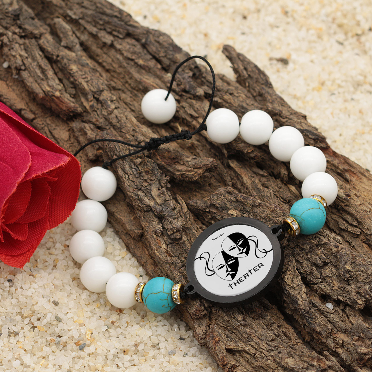 دستبند زنانه ناکسیگو طرح تئاتر کد BR3977