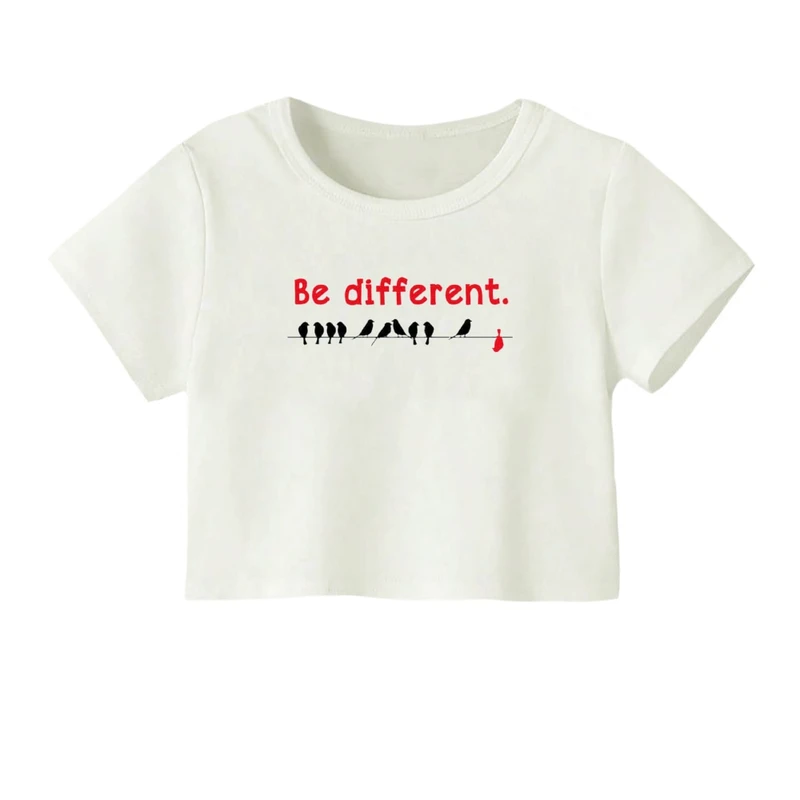 کراپ‌ تی‌شرت آستین کوتاه زنانه مدل متفاوت باش