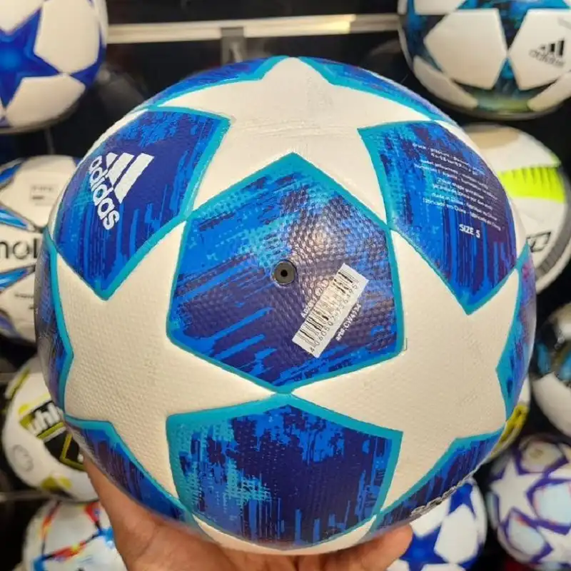 توپ فوتبال مدل فینال مادرید2018