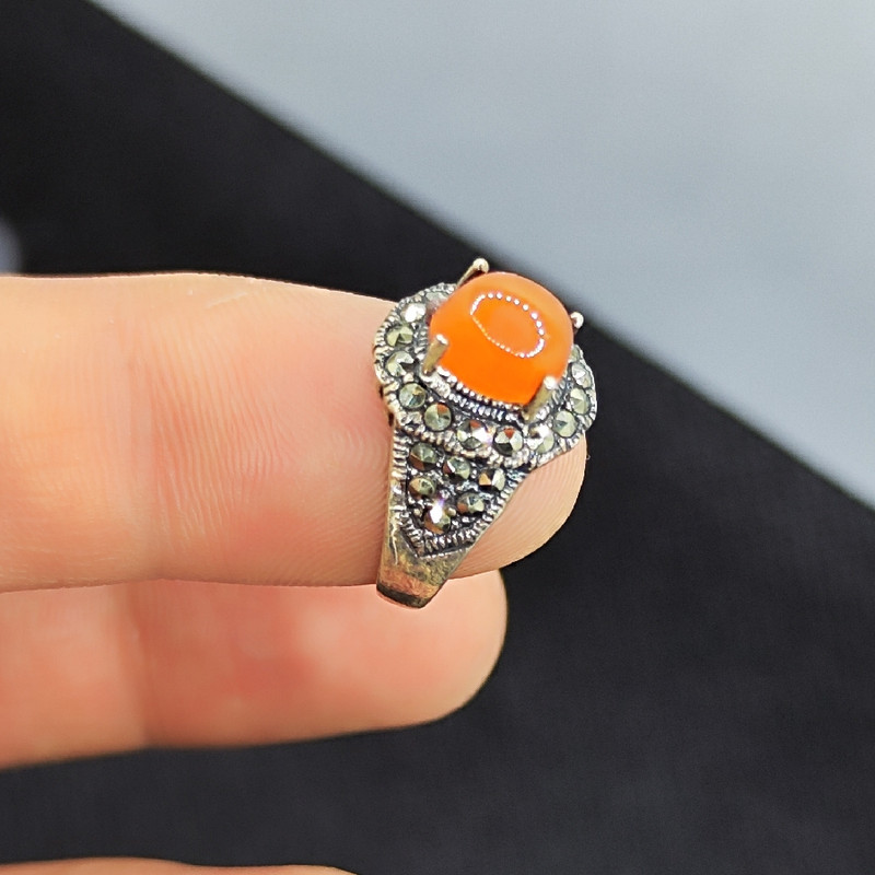 انگشتر نقره زنانه مدل عقیق یمانی کد42 انگشتر نقره زنانه مدل عقیق یمانی کد42