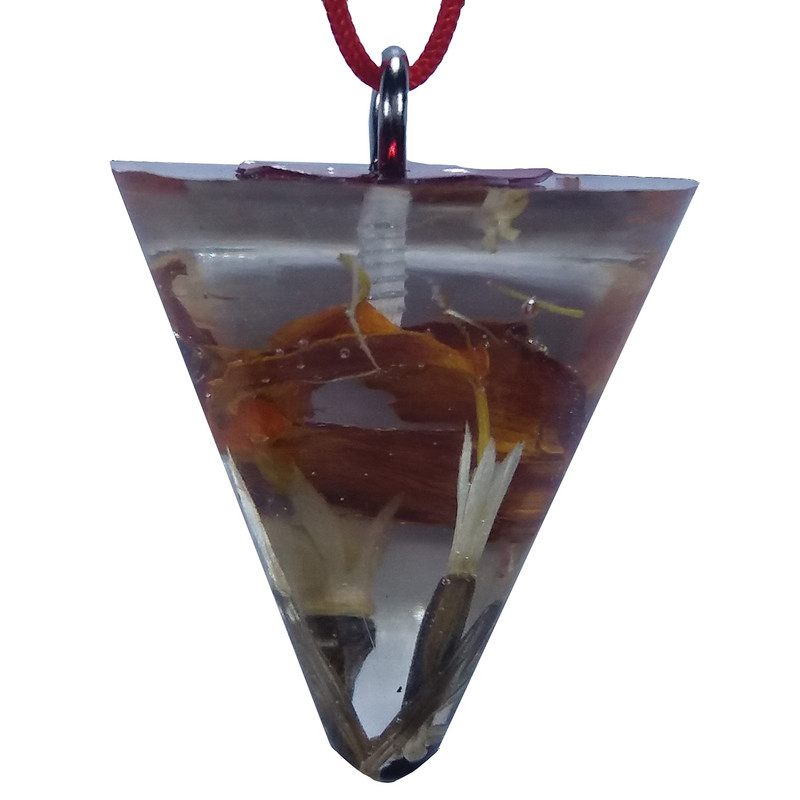 گردنبند دخترانه مدل مخروط ساده و گل جعفری گردنبند دخترانه مدل مخروط ساده و گل جعفری