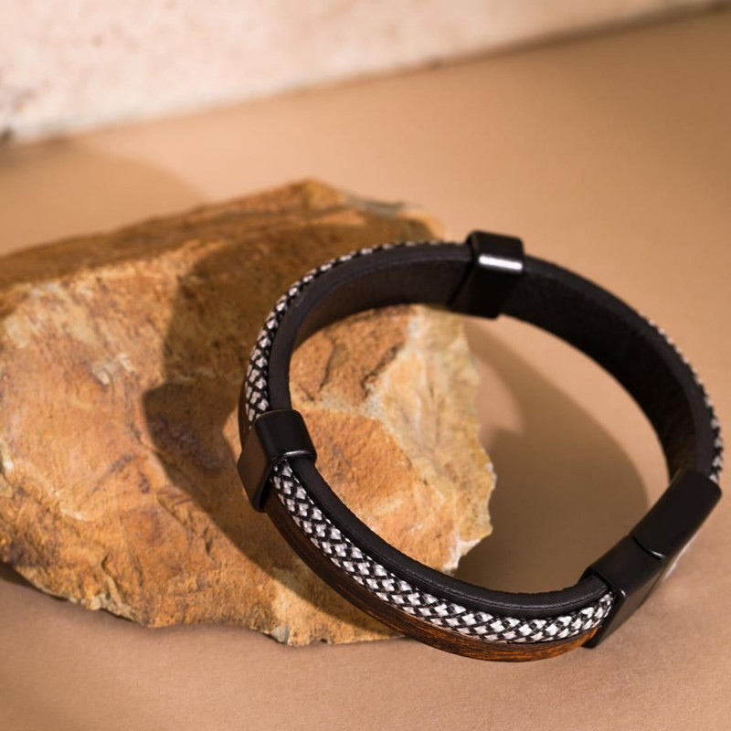 دستبند مردانه پیر کاردین کد 8101