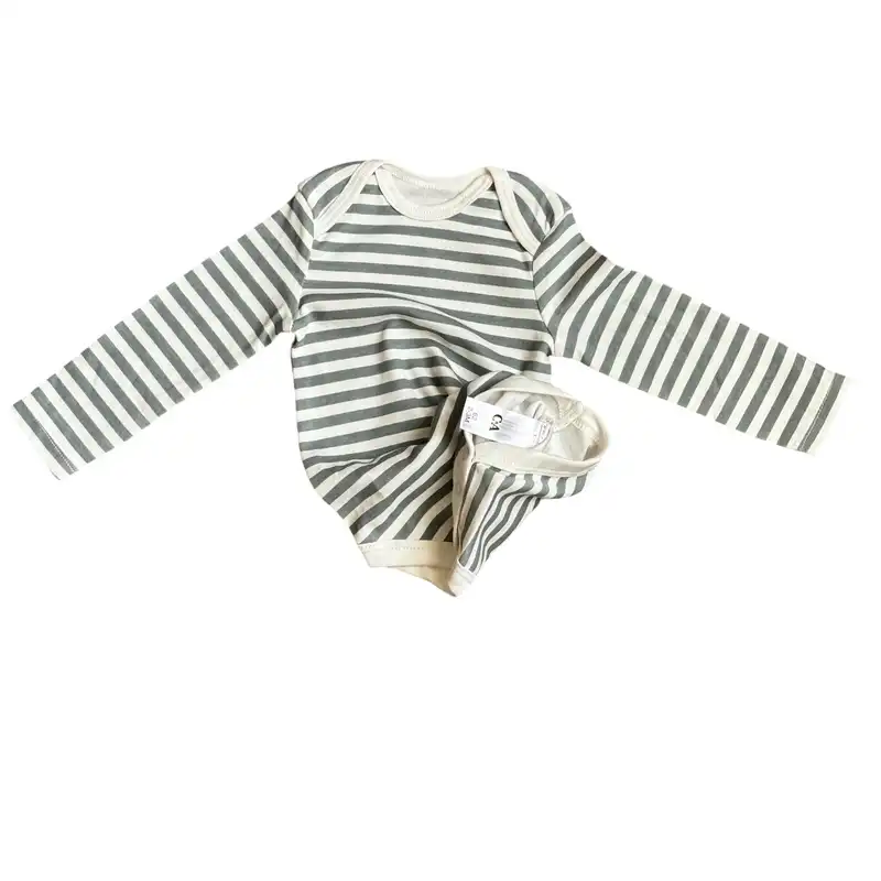 بادی آستین بلند نوزادی سی اند ای مدل 448