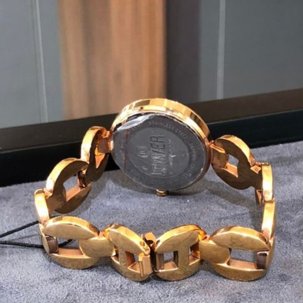 ساعت مچی عقربه ای زنانه کاور مدل CO187.05