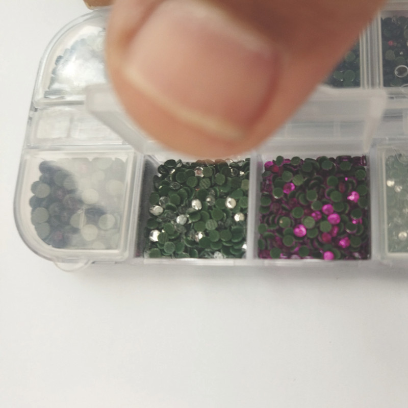 نگین ناخن کد 10COLHAR