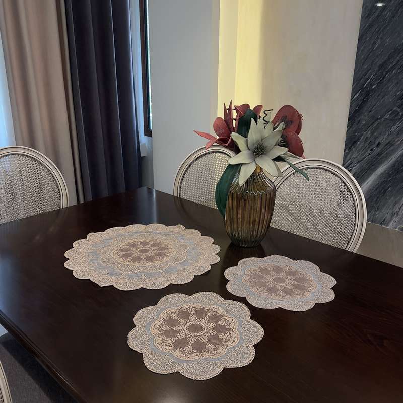 رومیزی 3 تکه مدل گل قیطان