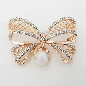 گل سینه زنانه طرح پاپیون کد rstt220