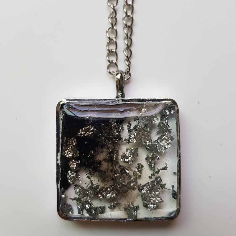 گردنبند دخترانه مدل رزینی گردنبند دخترانه مدل رزینی