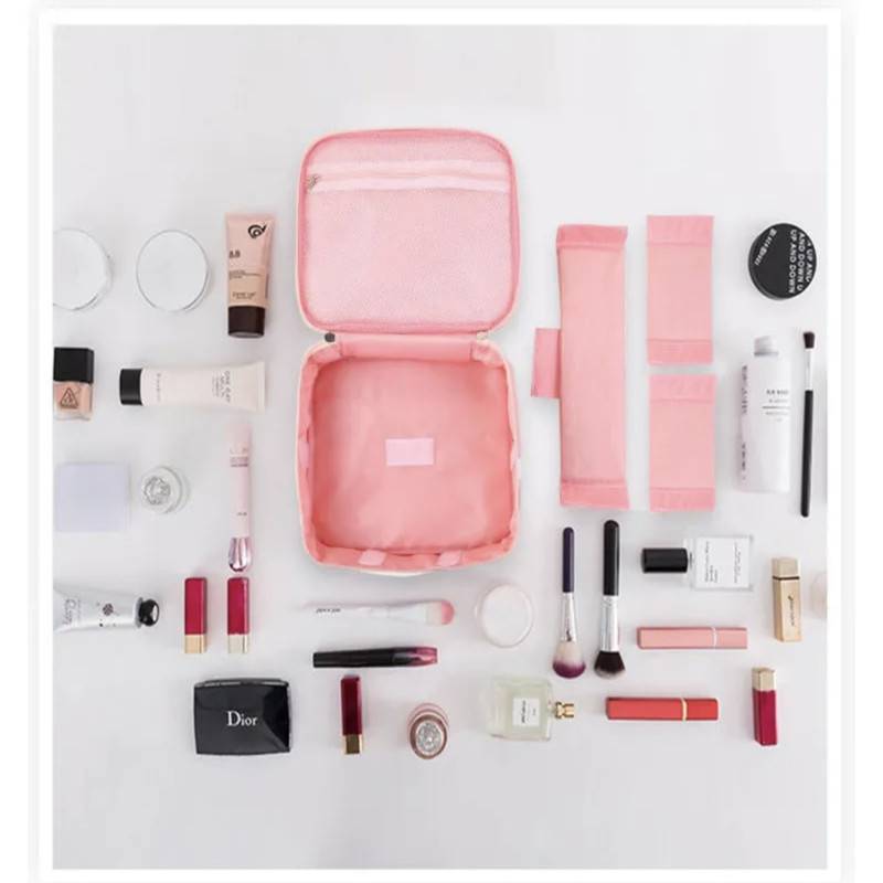 کیف لوازم آرایش زنانه مدل پارتشین دار صندوقی