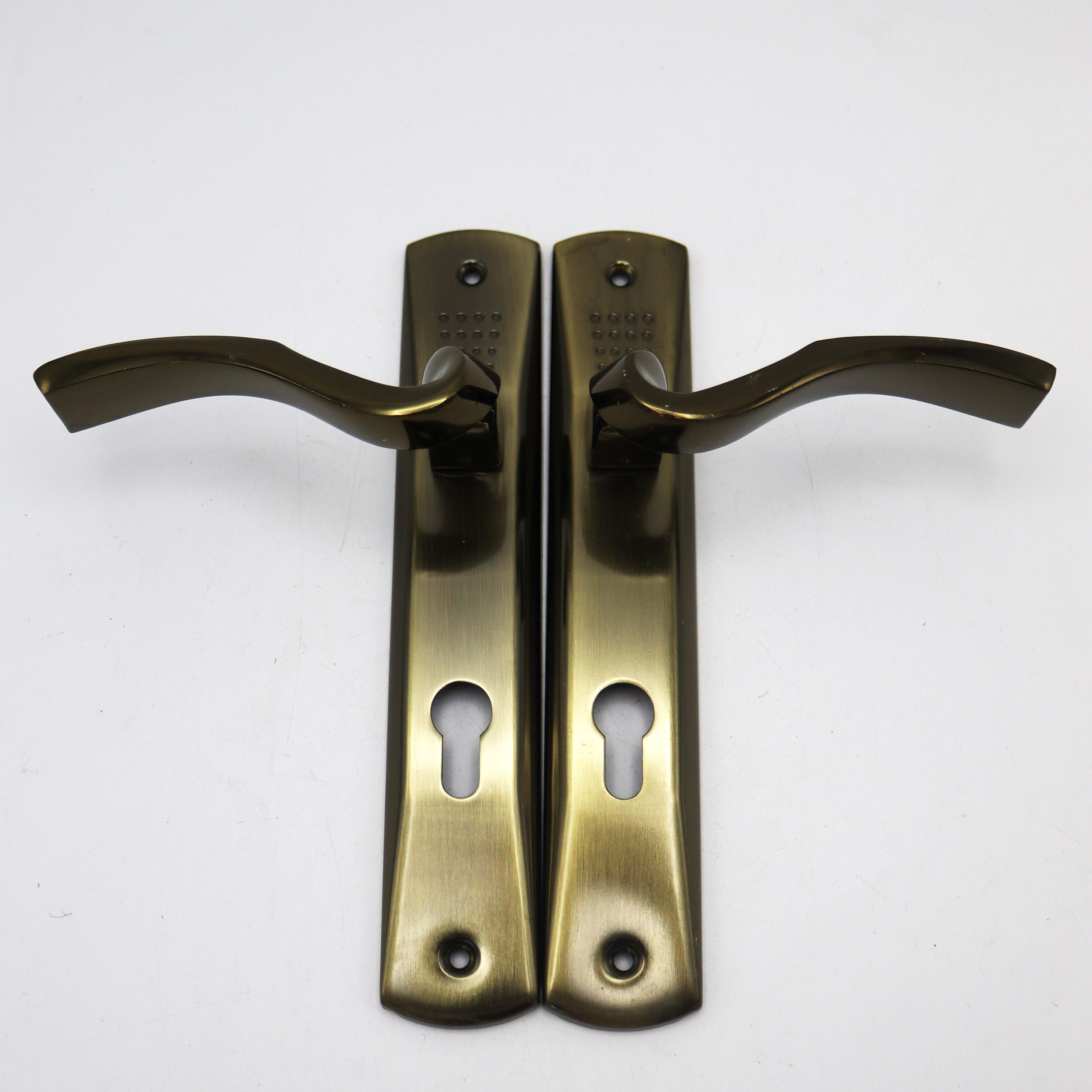 دستگیره در تانوس مدل YP-SOICHI-RANGI مجموعه 2 عددی دستگیره در تانوس مدل YP-SOICHI-RANGI مجموعه 2 عددی