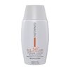 کرم ضد آفتاب بدون رنگ ژیناژن SPF 50 مدل Fusion Liquid ‌مناسب پوست‌های خشک و معمولی حجم 50 میلی‌لیتر