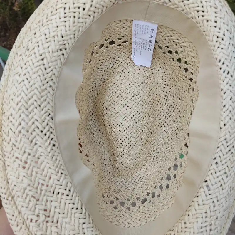 کلاه مدل لبه کوتاه