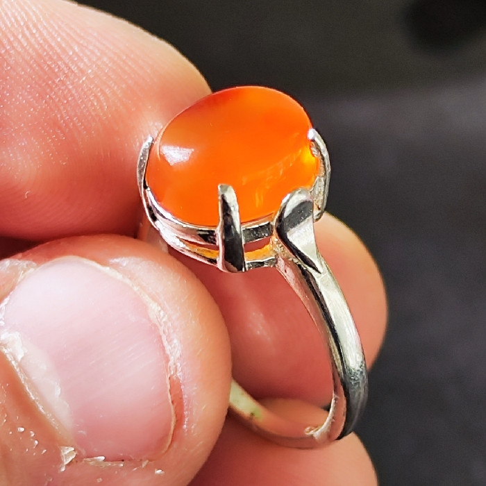 انگشتر نقره زنانه مدل عقیق یمانی کد 22 انگشتر نقره زنانه مدل عقیق یمانی کد 22