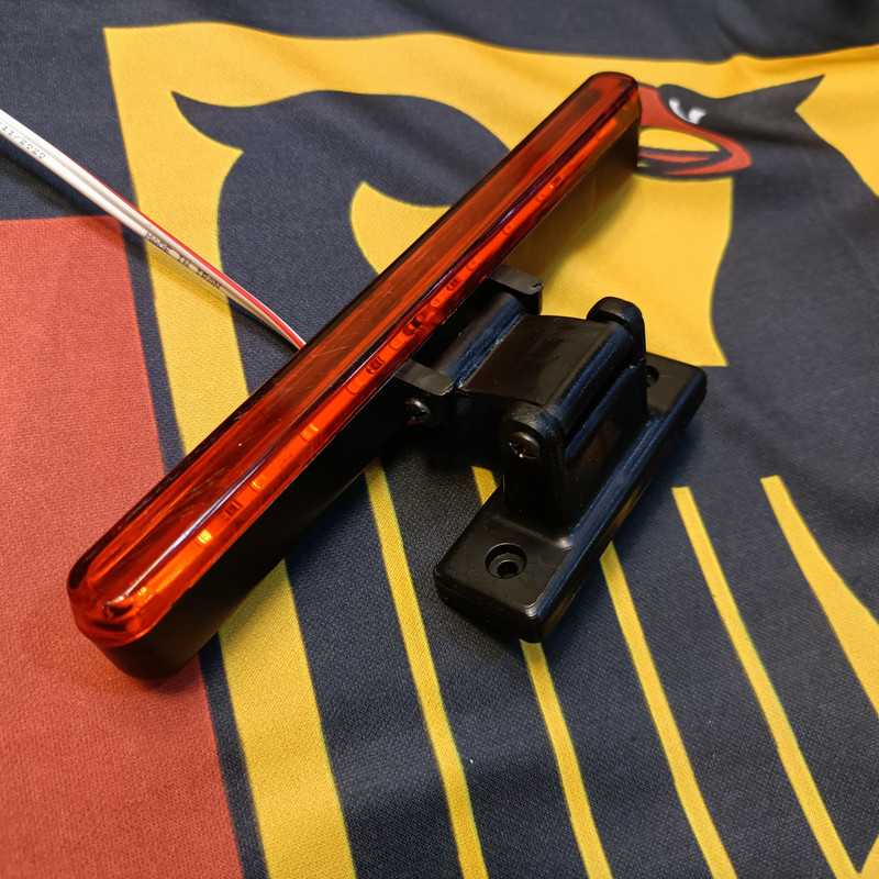 چراغ استپ سوم خودرو مدل SAM-KOT مناسب برای پراید