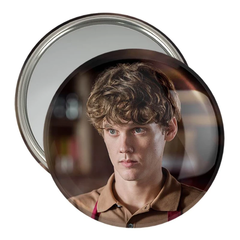 آینه جیبی خندالو مدل تایلر ونزدی Wednesday  کد 22039