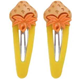 گیره مو دخترانه طرح توت فرنگی کد 105822 بسته 2 عددی