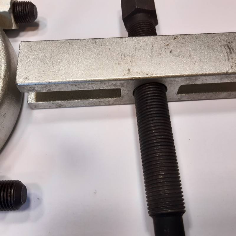 بلبرینگ کش مدل JJH22690 بلبرینگ کش مدل JJH22690