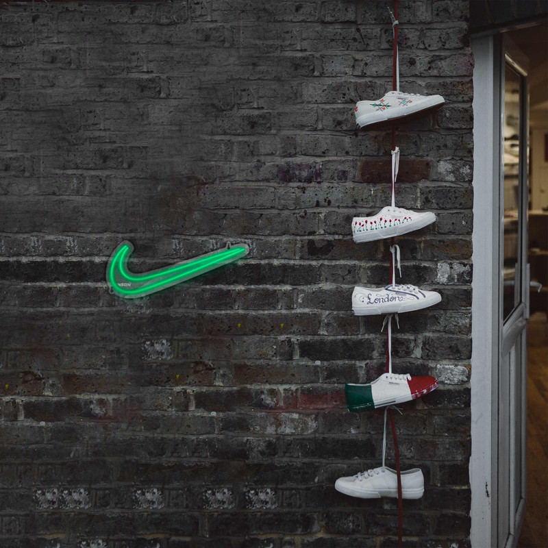 چراغ دیواری نئون دیزاین طرح Nike_GR