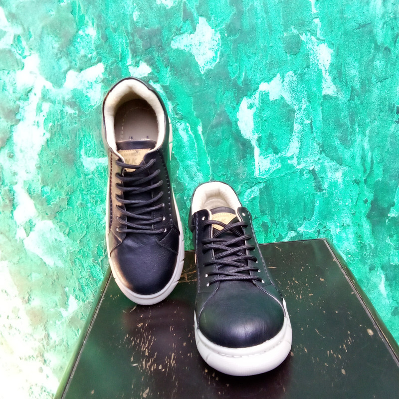 کفش روزمره زنانه مدل h