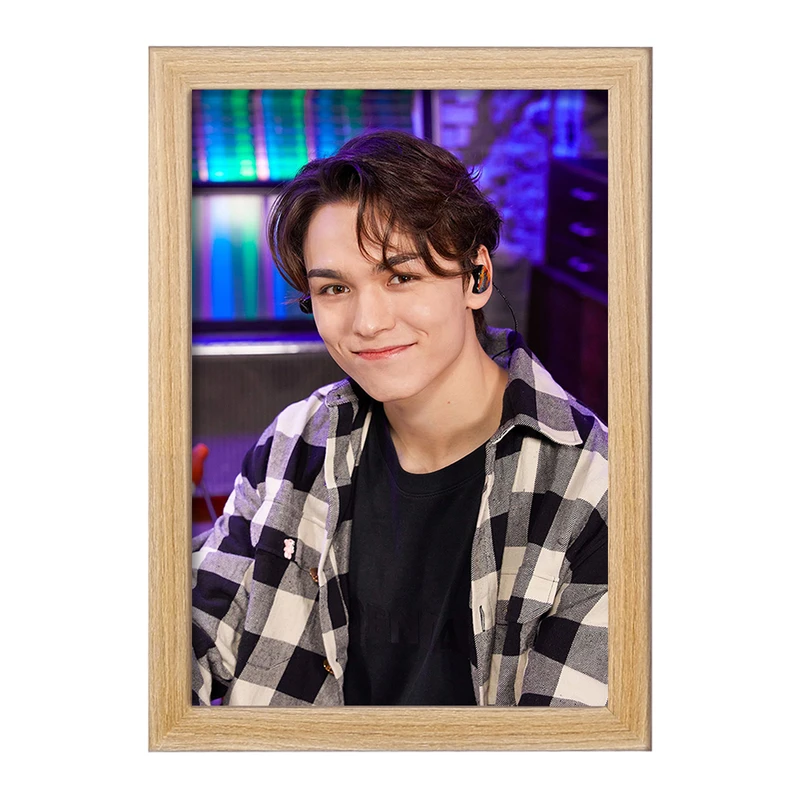 تابلو خندالو مدل ورنون گروه سونتین Seventeen  کد 21517