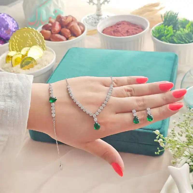 نیم ست نقره زنانه مدل اشک زمرد BS 67