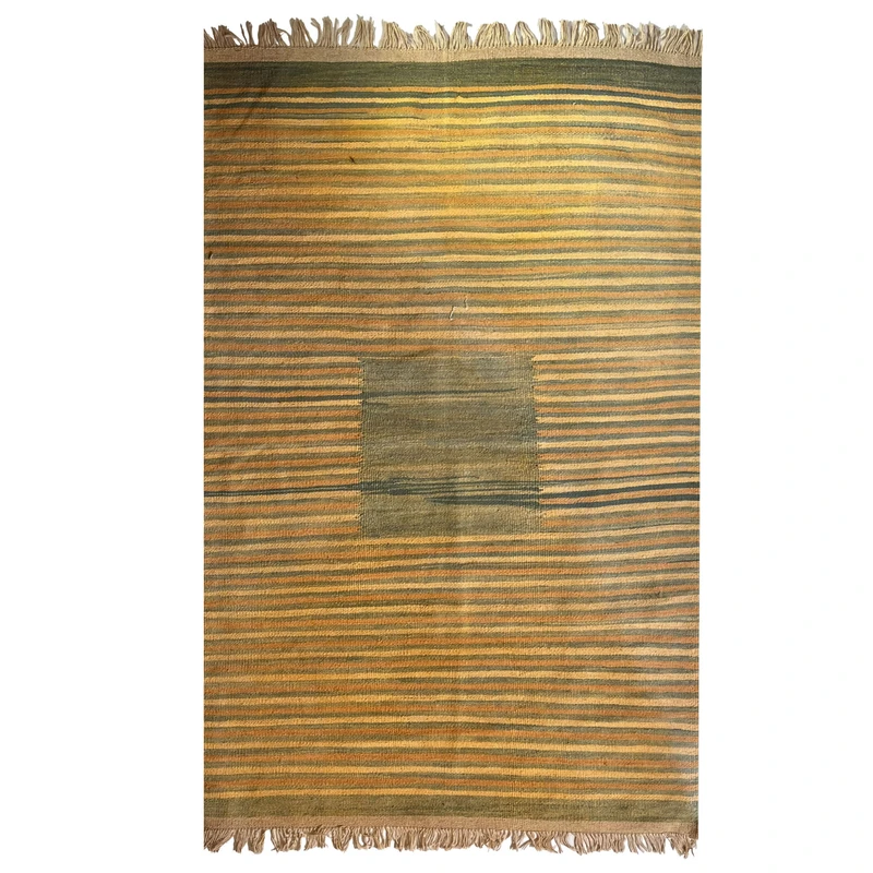 گلیم دستبافت کناره دو متر مدل قشقایی زمینه شتری کد NKP.RJ87