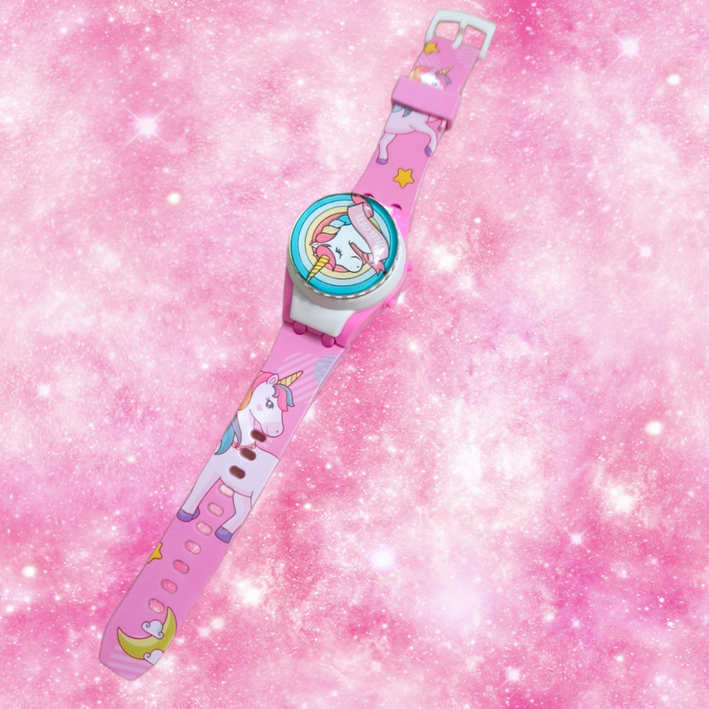 ساعت مچی دیجیتال مدل بند سیلیکونی قاب چرخان طرح یونیکورن اسب تک شاخ ساعت مچی دیجیتال مدل بند سیلیکونی قاب چرخان طرح یونیکورن اسب تک شاخ