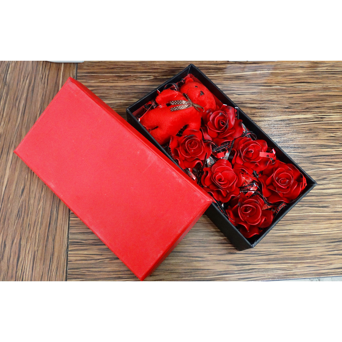 باکس هدیه مدل روز عشق کد 01