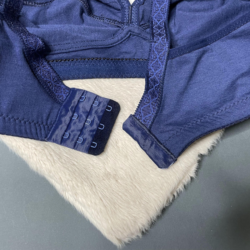 سوتین زنانه مدل نخی بدون فنر کد 18918