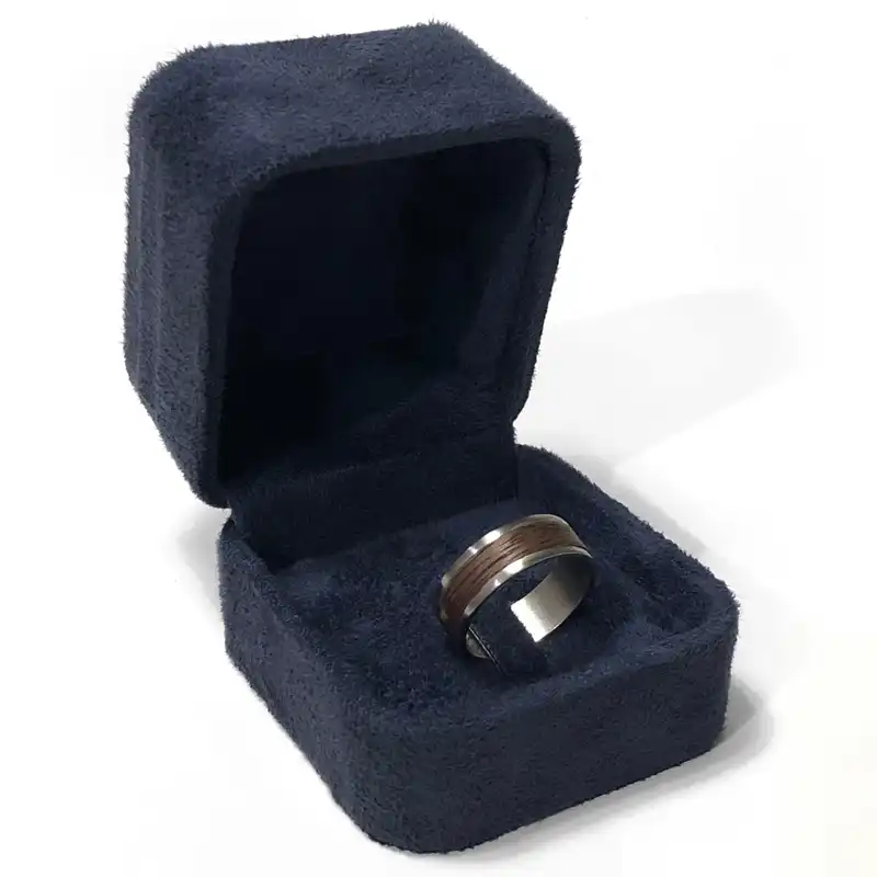 انگشتر سورئال دیزاین مدل چوبی