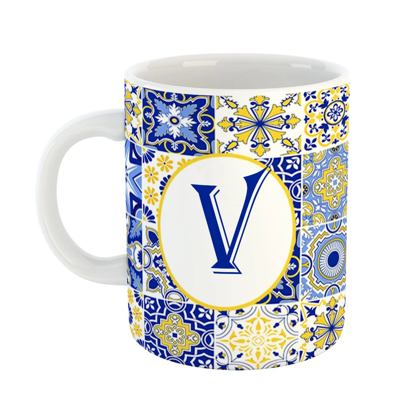 ماگ پادآفرین مدل فانتزی طرح حرف V کد 32