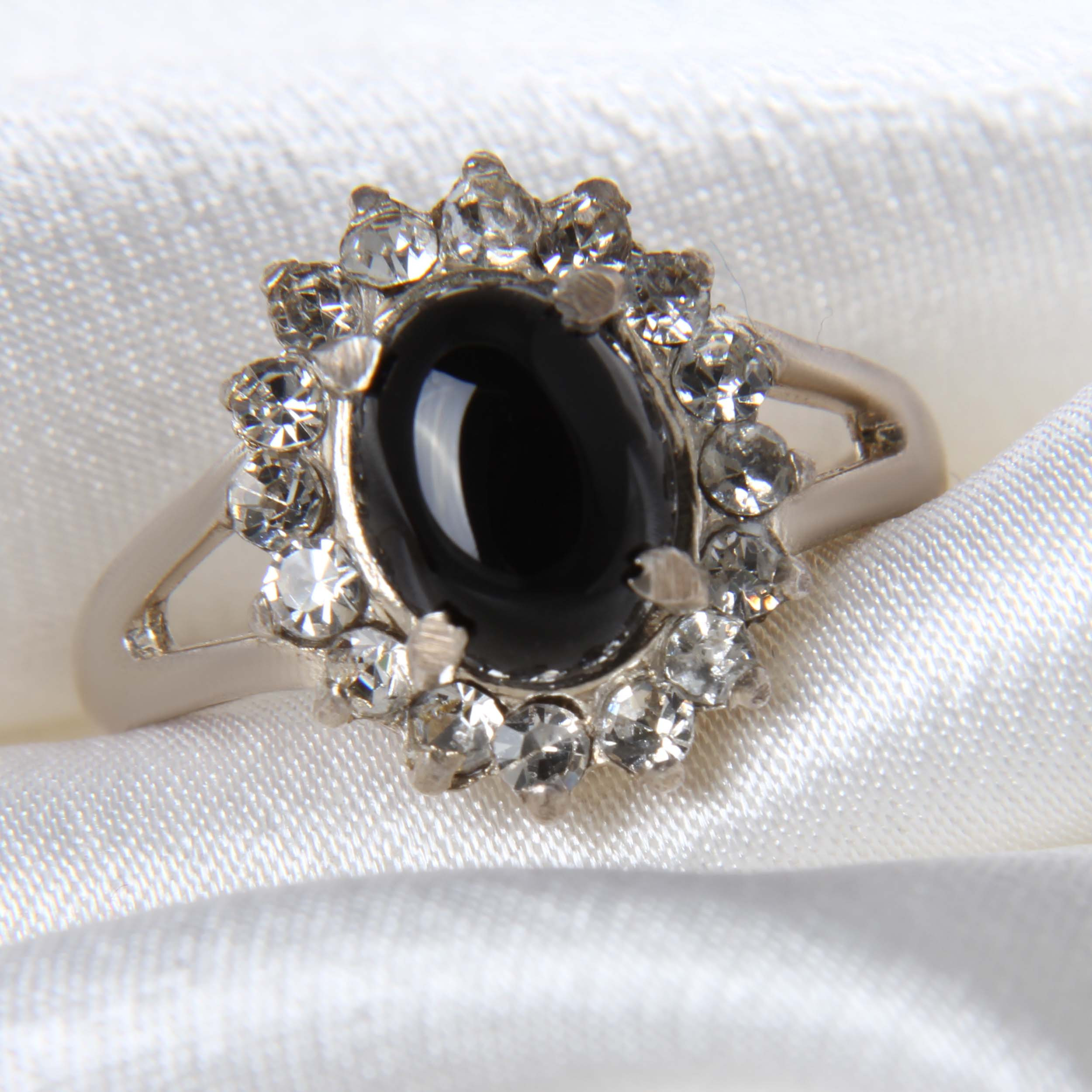 انگشتر نقره زنانه مدل سنگ عقیق کد AW_560