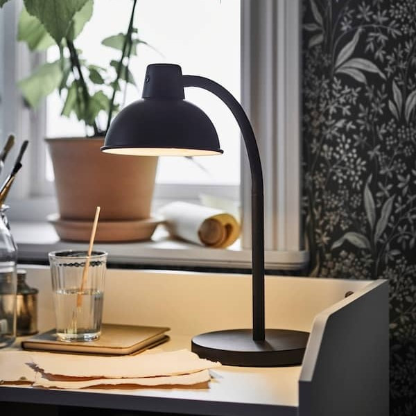 چراغ مطالعه ایکیا مدل SKURUP