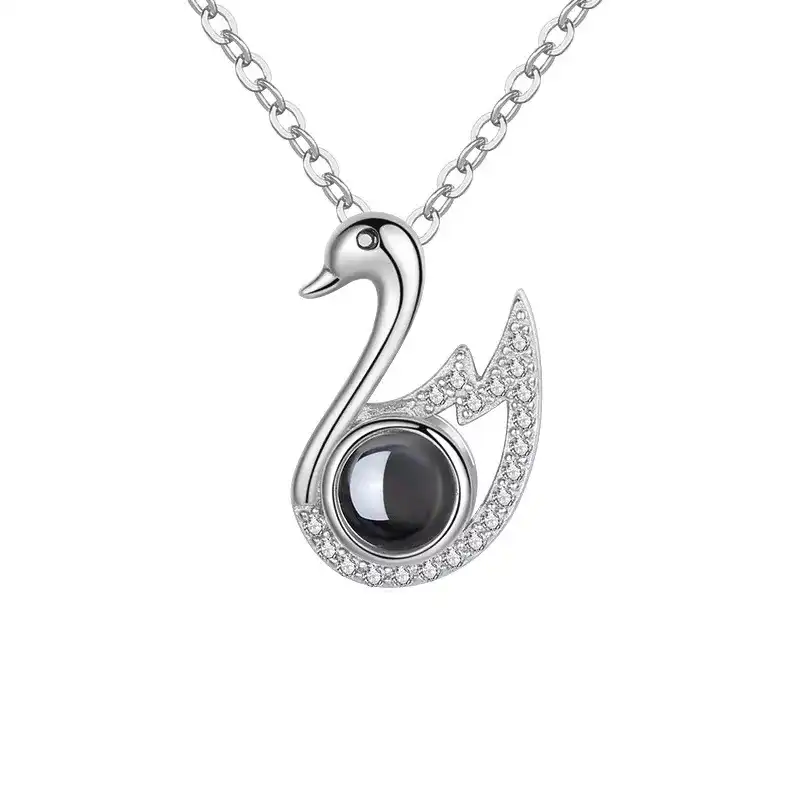 گردنبند زنانه مدل قو دوستت دارم به صد زبان دنیا