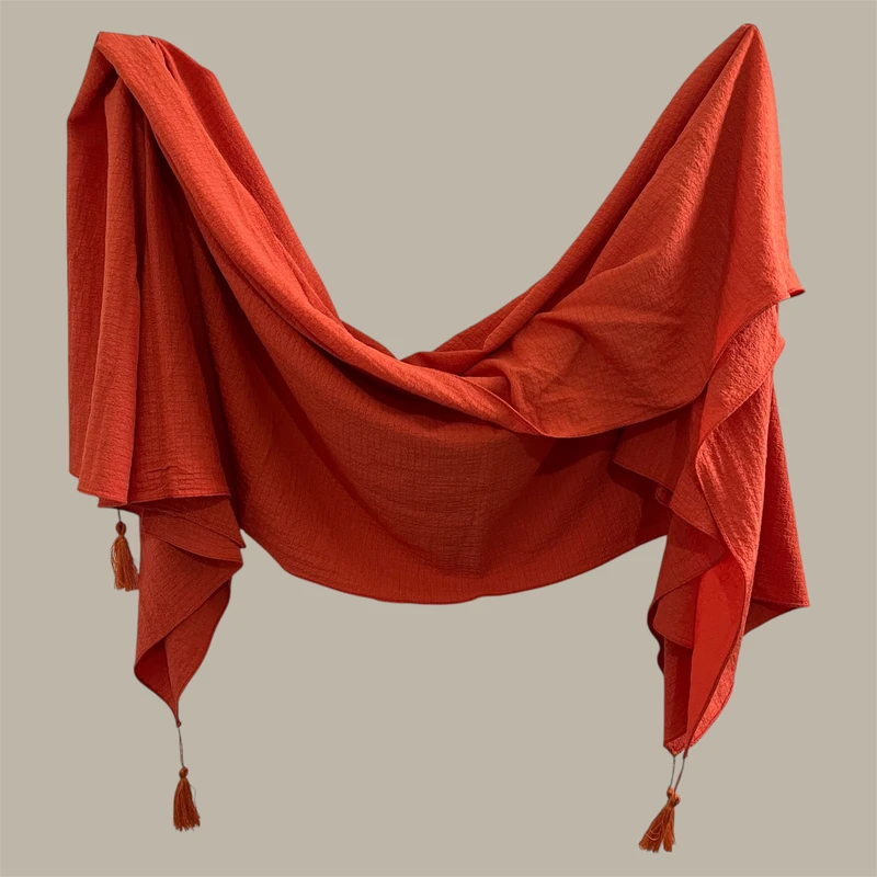 شال زنانه مدل پلیسه نخی بیسکوئیتی کد ۰۰۳۷