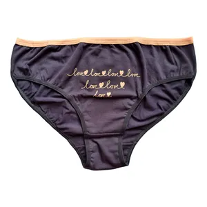 شورت زنانه مدل love