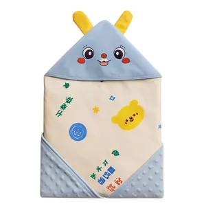 حوله دورپیچ نوزاد مدل  مخملی سایز 100x100 سانتی‌متر