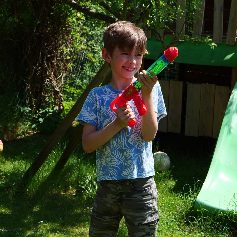 تفنگ آب پاش شیلدکروت مدل Aqua Blaster
