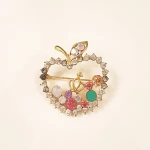 سنجاق سینه زنانه مدل سیب