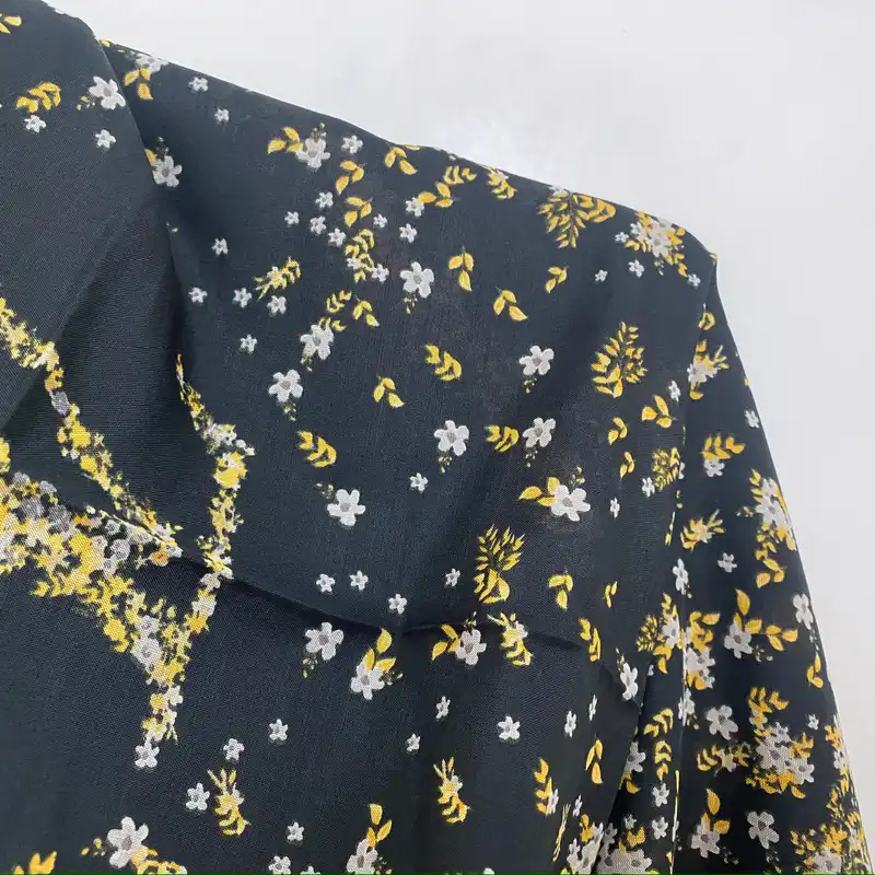 روسری زنانه مدل وال نخی منگوله دار کد 9998