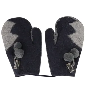 دستکش بافتنی بچگانه مدل PJ-106940