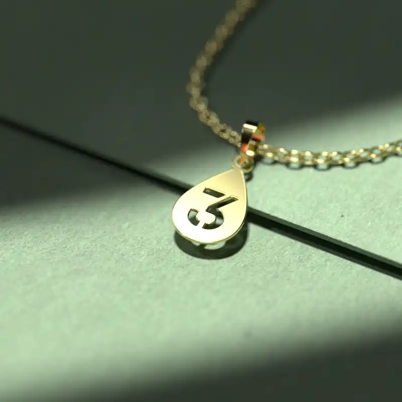 گردنبند طلا 18 عیار زنانه مدوپد مدل عدد 3 کد QQ2-1-1246