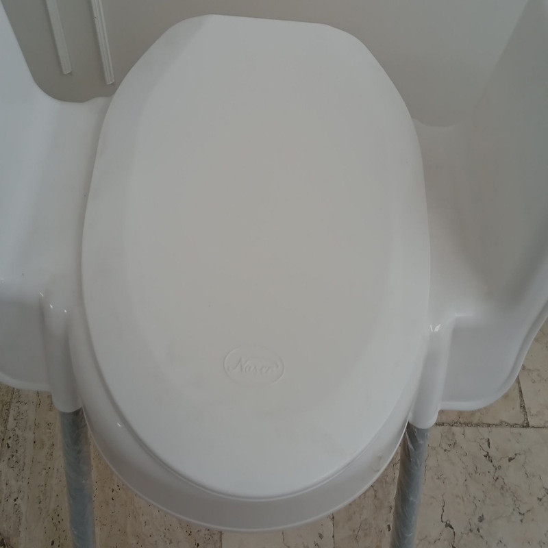 توالت فرنگی ناصر پلاستیک مدل دسته دار