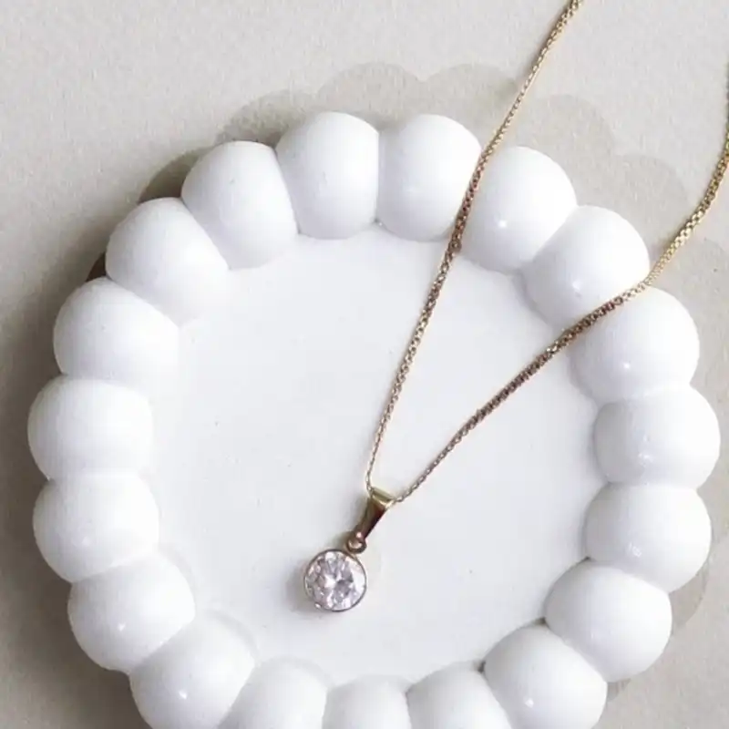 استند جواهرات مدل مرواریدی