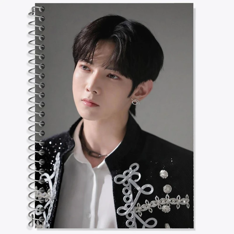 دفتر لغت 50 برگ خندالو مدل یوسانگ گروه ایتیز ATEEZ کد 21222