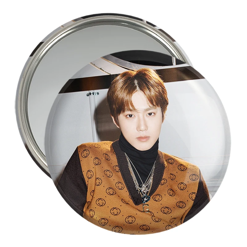 آینه جیبی خندالو مدل سوهو گروه اکسو EXO  کد 16839