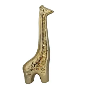 مجسمه مدل زرافه خالدار