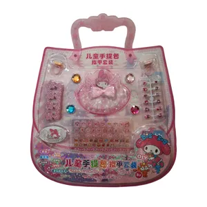 مجموعه تزئین ناخن کودک مدل عروسکی و سانریو بسته 71 عددی