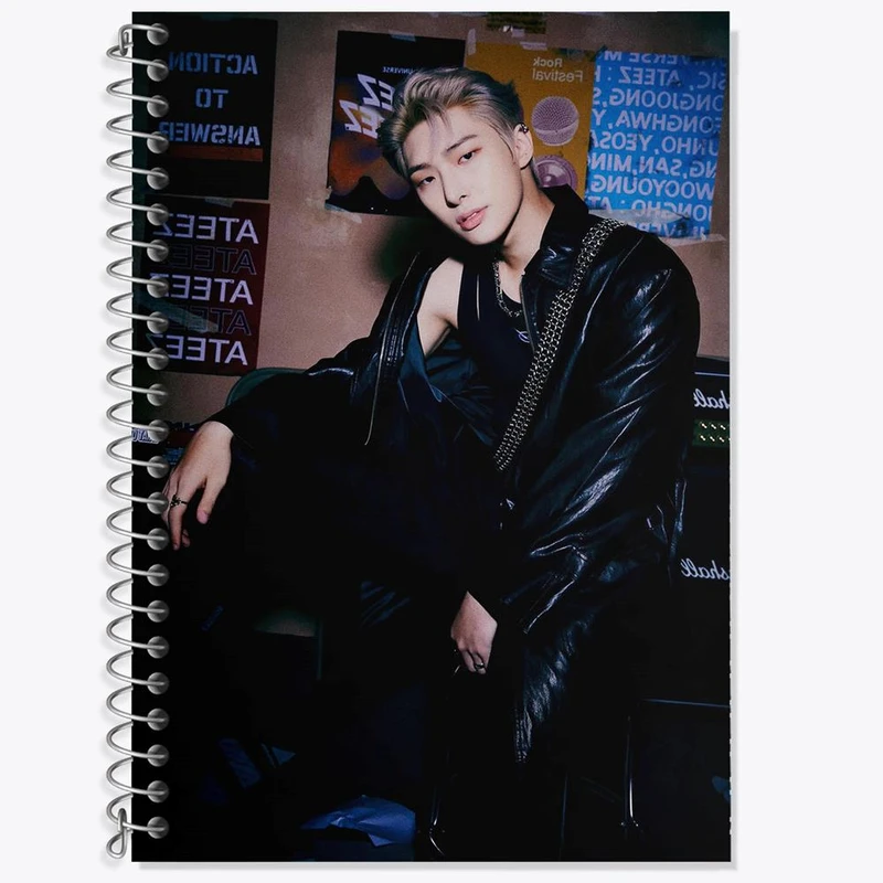 دفتر لغت 50 برگ خندالو مدل مینگی گروه ایتیز ATEEZ کد 21256